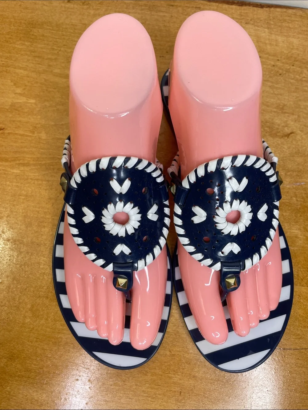 Jack Rogers Navy & White Daisy Thong Sandals with Gold Accents. Size 7